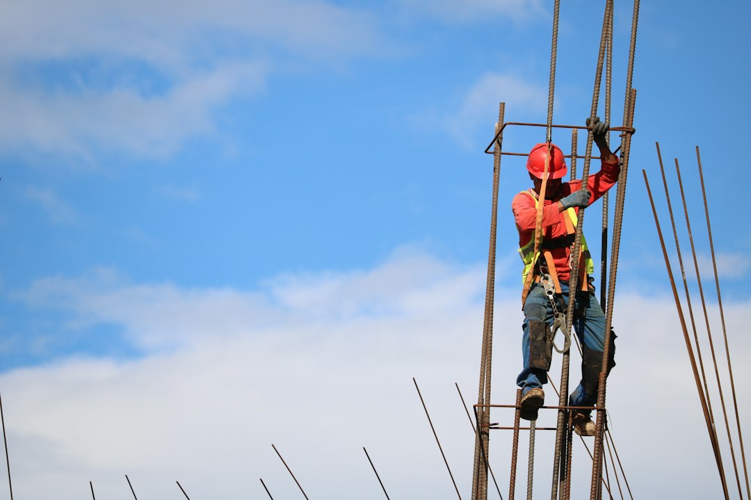 NR-35 em 2026: o que muda nos treinamentos e nas escadas fixas verticais